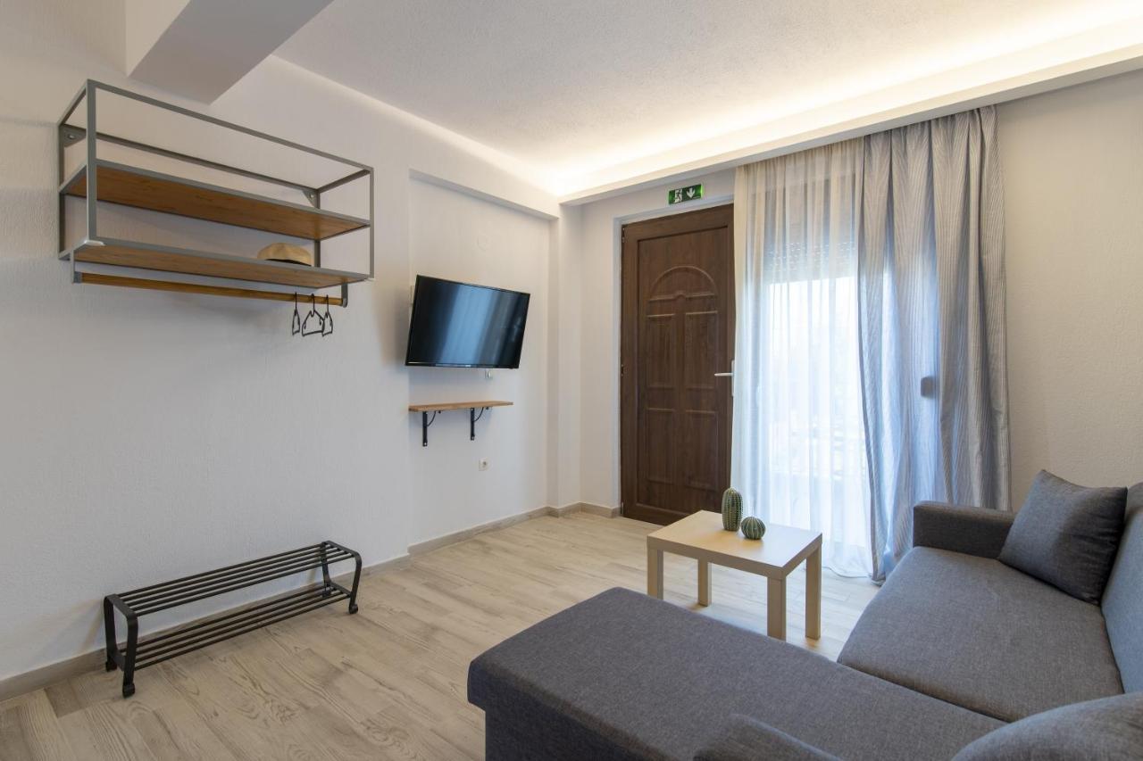 Varka Rooms Nikiti  Extérieur photo