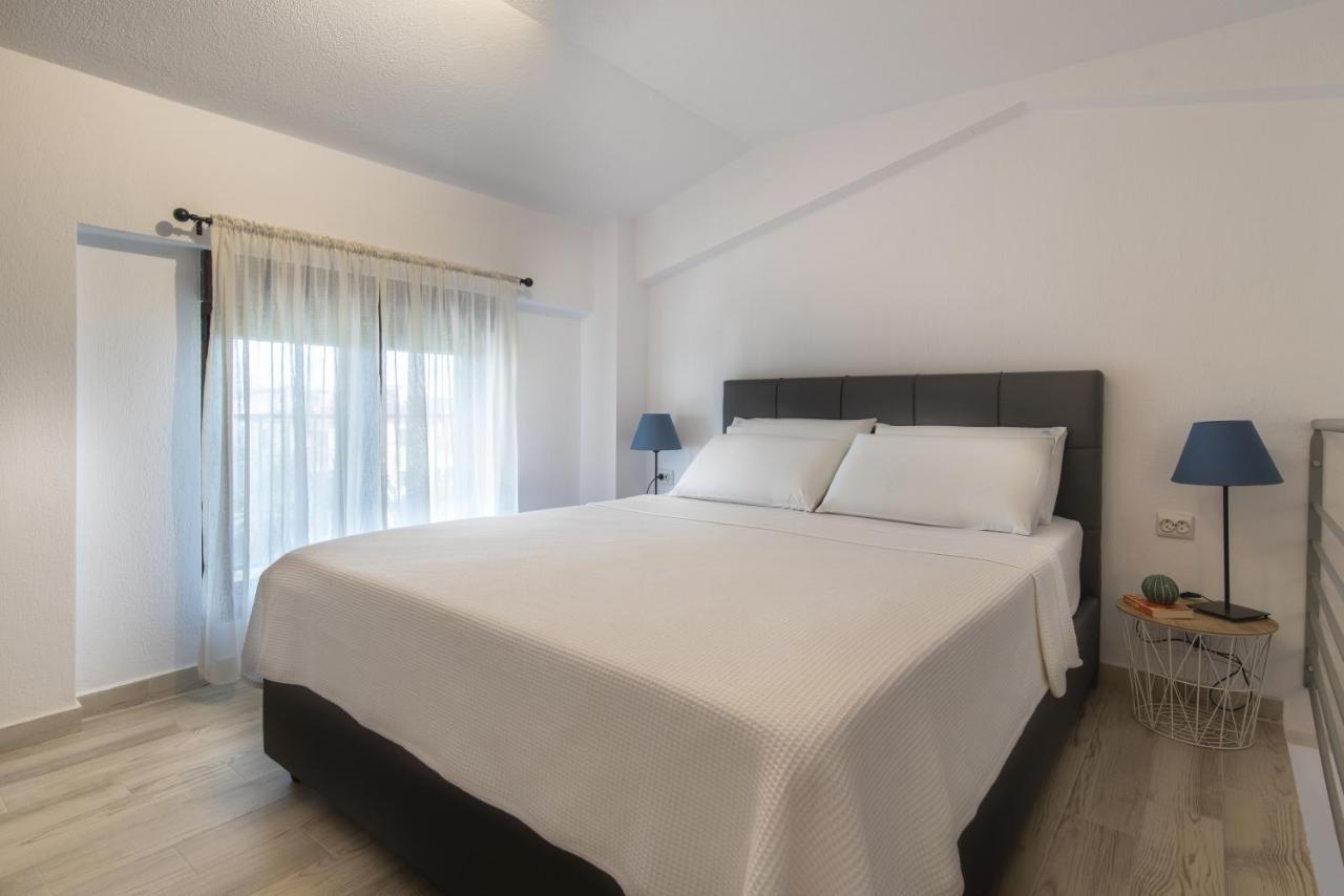Varka Rooms Nikiti  Extérieur photo